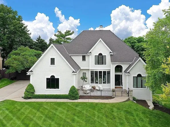 5717 W 128th Ter, Overland Park, KS 66209