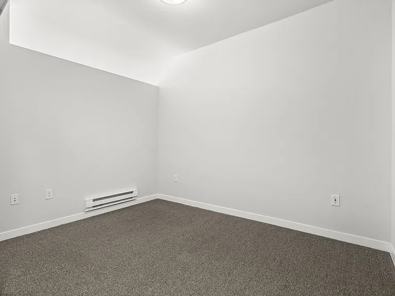 The Platform Apartments — Photo 40