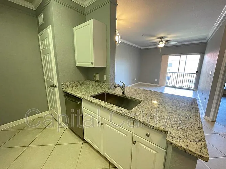 4323 Bayside Village Dr #305 — Photo 4
