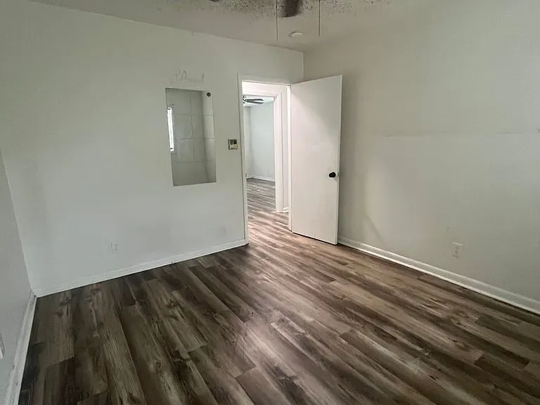 4214 S Alston Ave #B — Photo 9