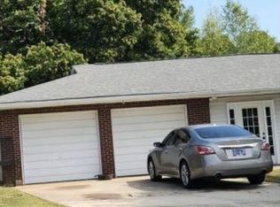 2605 Sun Valley Rd, Knoxville, TN 37921