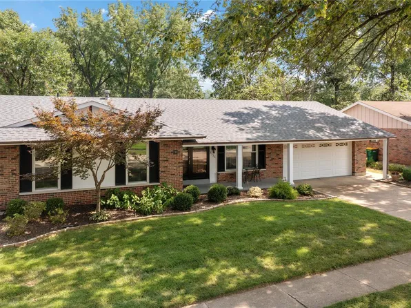 3556 Rue De Renard St, Florissant, MO 63034