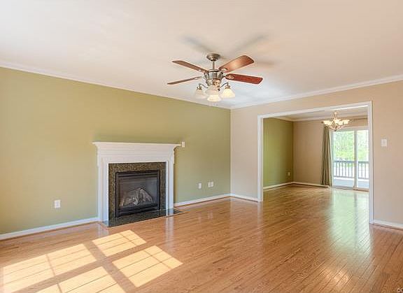 4th image of 3000 Rolling Hill Dr