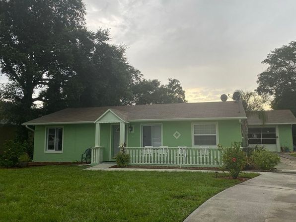 8 S Observatory Dr