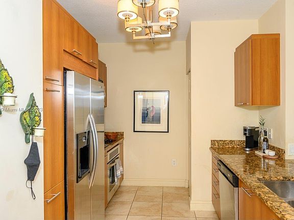 2nd image of 510 NW 84th Ave APT 305