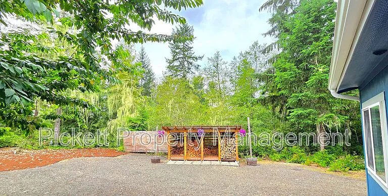 331 Dewatto Rd W — Photo 33