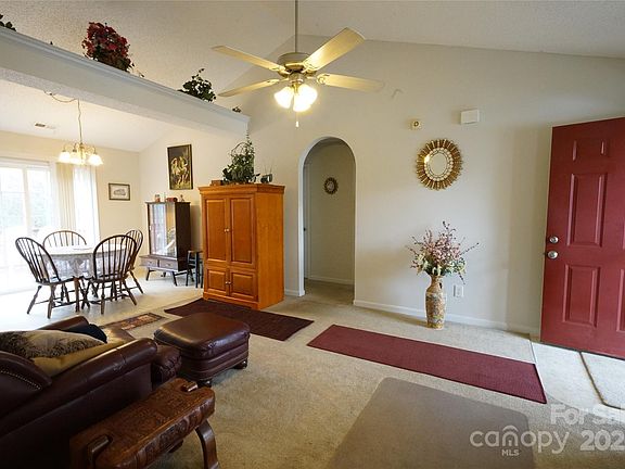 3rd image of 2038 Mallard Creek Dr