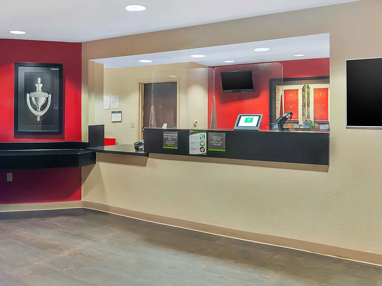Lobby and Guest Check-in