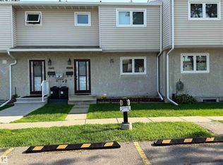 5645 137th Ave NW, Edmonton, AB T5A2H4