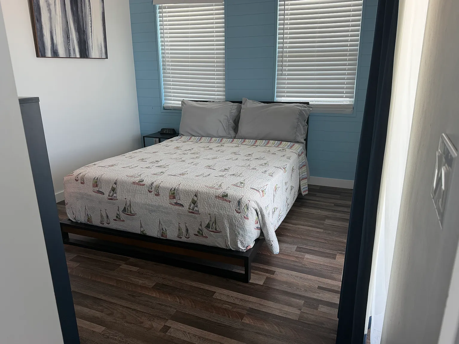 3 bed, 1351 sqft, $5,400 — Photo 4