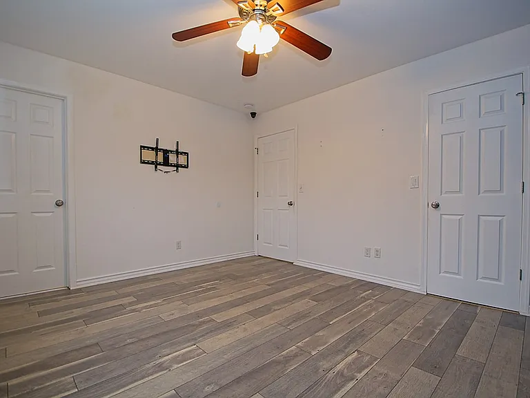 13590 Mount Olympus St — Photo 17