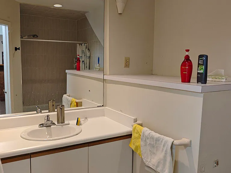 307 Saint George St #1 — Photo 13
