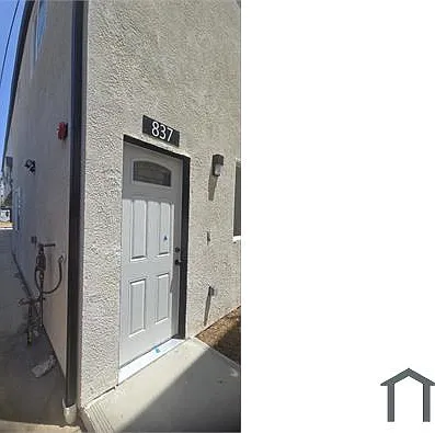 837 E 33rd St — Photo 1