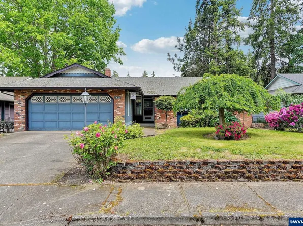 2420 La Jolla Ct NW, Salem, OR 97304