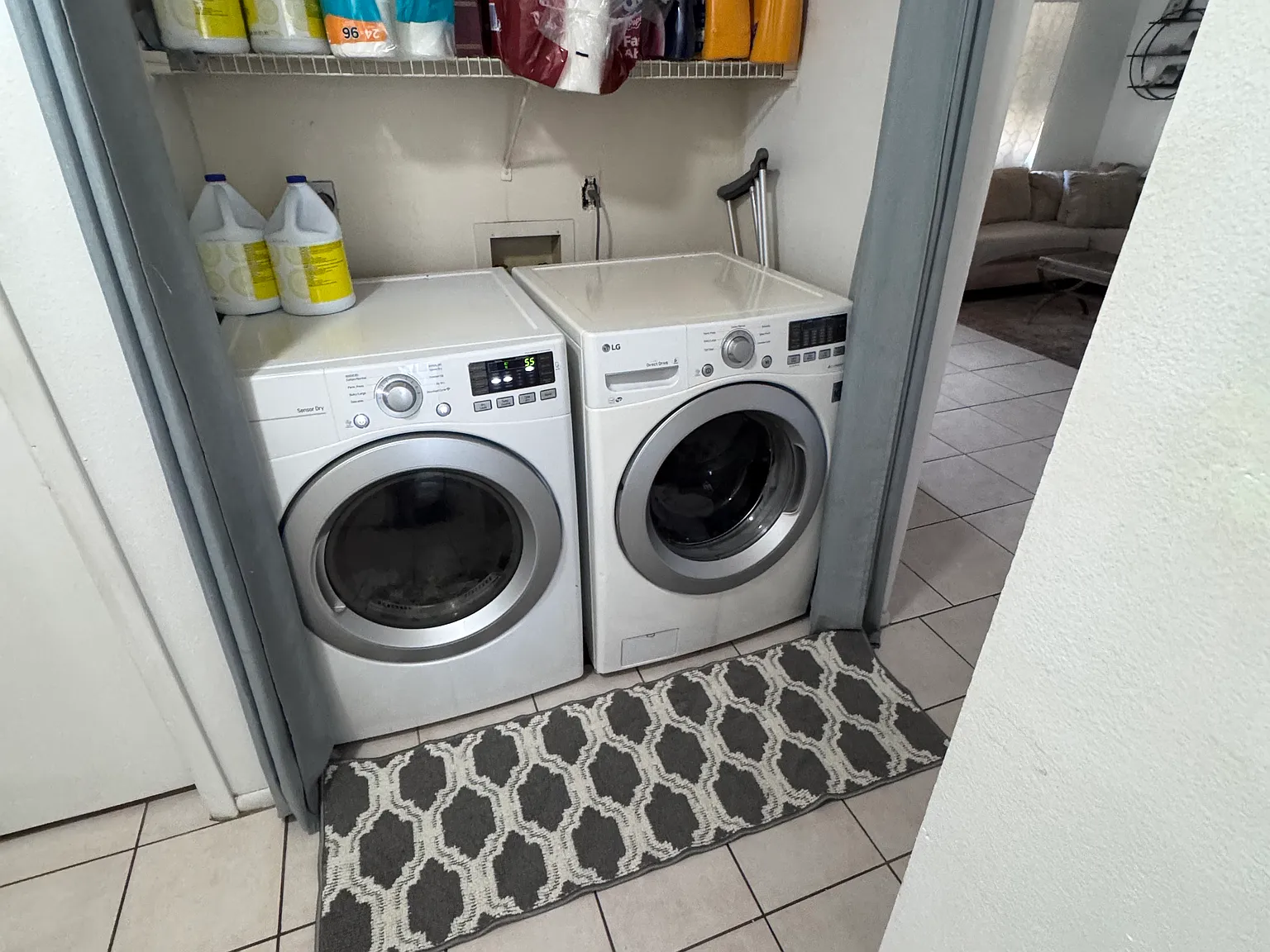 2 bed, 976 sqft, $1,550 — Photo 3