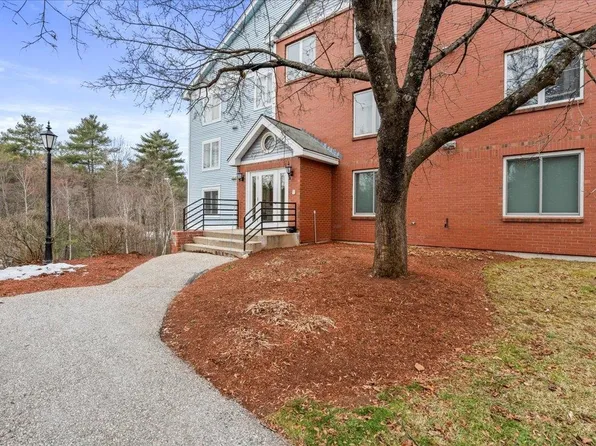 12 Timberwood Drive #206, Goffstown, NH 03045