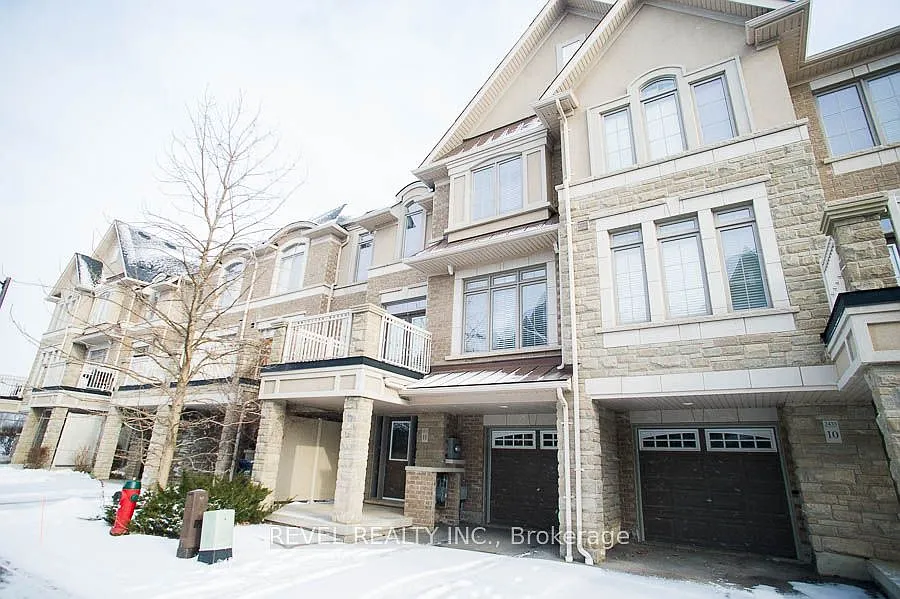 Photo 2 of 17 - 2435 Greenwich Dr #11 - Oakville, ON Building Photo - 2435 Greenwich Dr #11