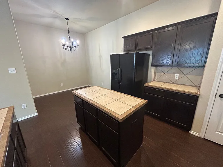 298 Rosalie Dr — Photo 12