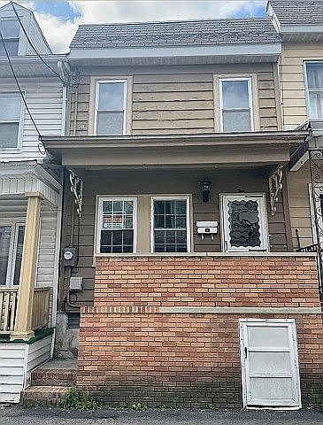 1st image of 10 S Grant St