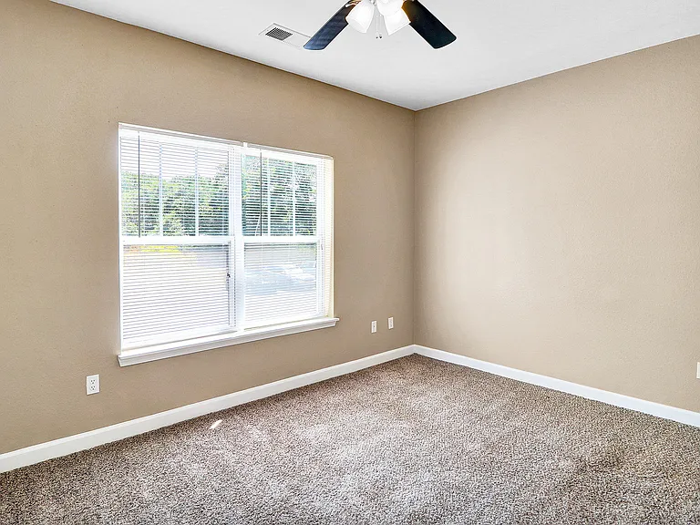 Mountain Ranch Apartments — Photo 26
