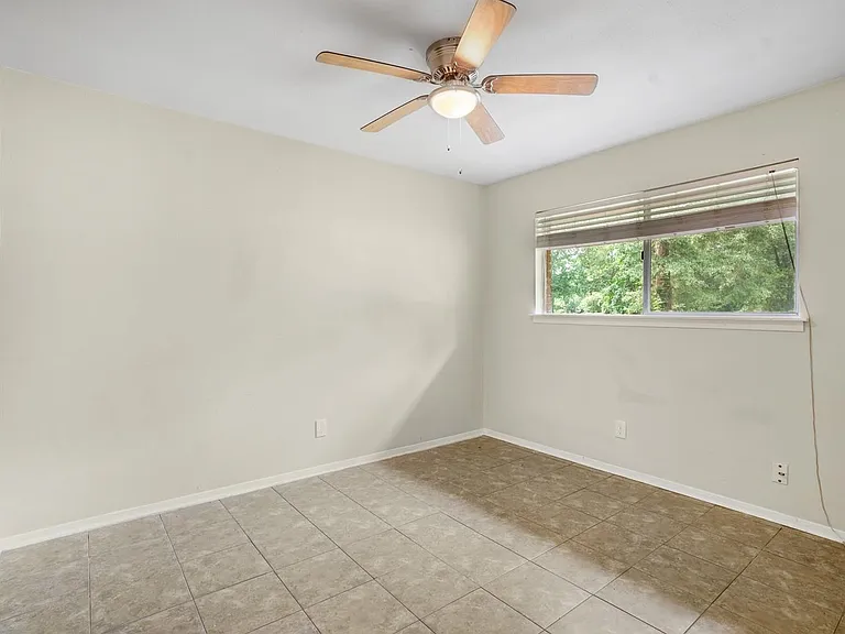 26407 Magnolia Dr — Photo 20