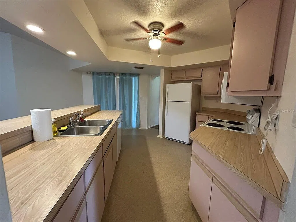 3 bed, 2.0 bath, 1735 sqft, $1,750 — Photo 4
