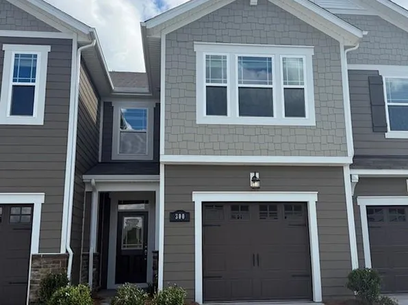 300 Laura Elizabeth Ln, Clover, SC 29710