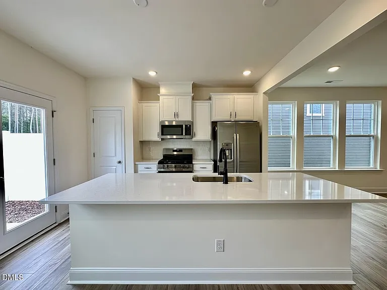 951 Kensley Grove Ln — Photo 10
