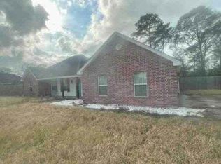 205 County Road 733, Buna, TX 77612