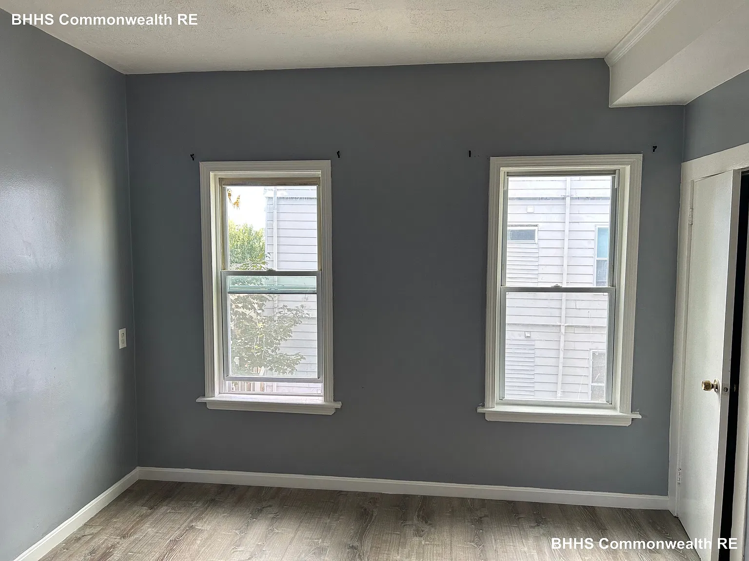 3 bed, 1.0 bath, 1276 sqft, $2,600 — Photo 1