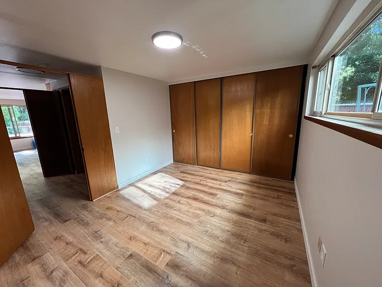 103 E Lynn St #102 — Photo 14