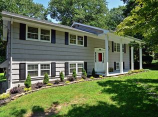 44 Roosevelt Ave, Morganville, NJ 07751
