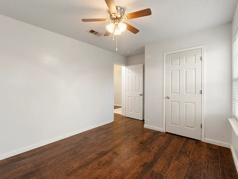 206 Shady Brook Dr — Photo 12