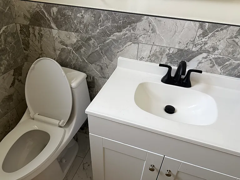 673 Elm St #2 — Photo 6