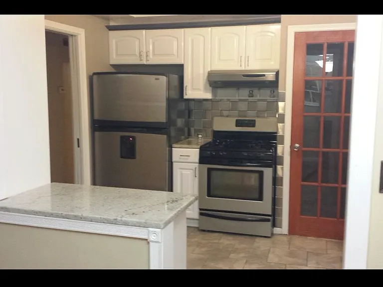 6879 Robindale Ave — Photo 3