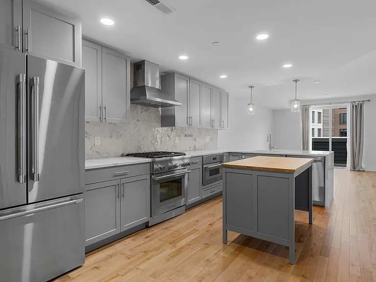 50 Hichborn St #506 — Photo 5