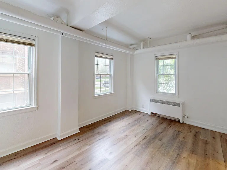 2680 N Moreland Blvd — Photo 29