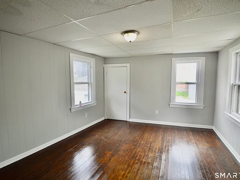2310 Barnum Ave #1 — Photo 10