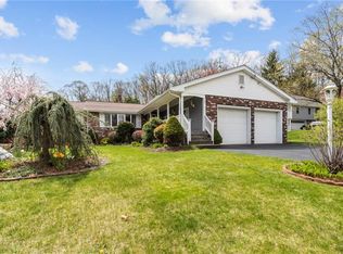 1 Laporte Ave, Lincoln, RI 02838