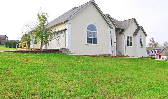 2nd image of 3059 Cannon Ln