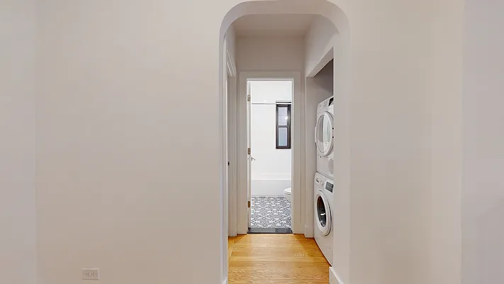 Rented by Arwell Realty | media 23