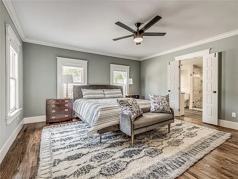 3404 N Western Ave — Photo 18