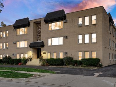 1328 Webford Ave APT 104, Des Plaines, IL, 60016