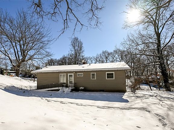4th image of 277 Lake Front Dr