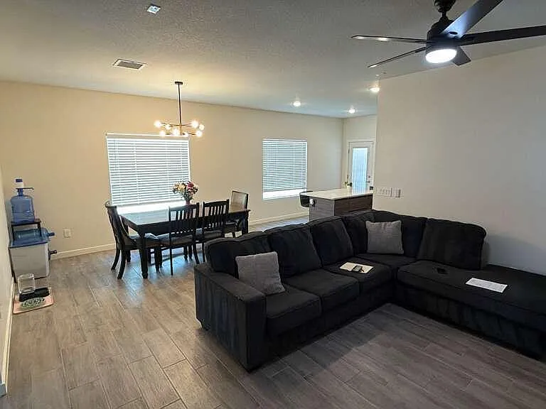 476 Deserts Dr — Photo 15