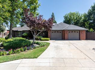 121 W Menlo Ave, Clovis, CA 93612