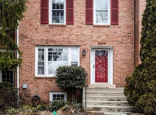 10538 Assembly Dr, Fairfax, VA 22030