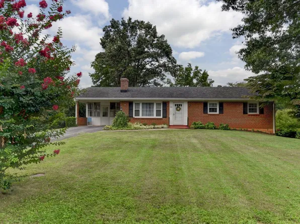 158 Lee Dr, Madison Heights, VA 24572