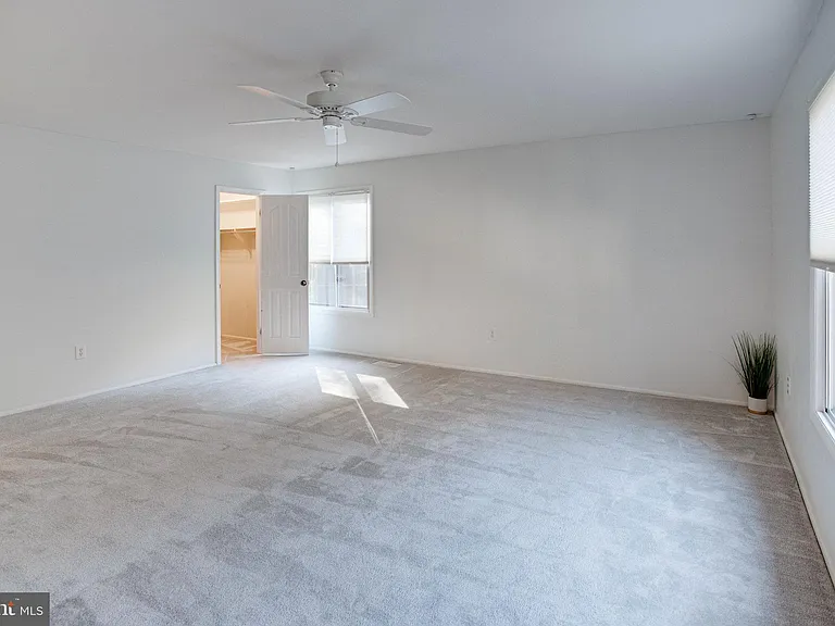 12303 Mulberry Ct — Photo 35