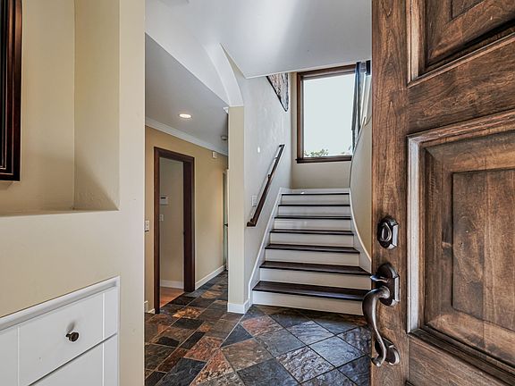 4-web-or-mls-275-la-vida-dr_07052025